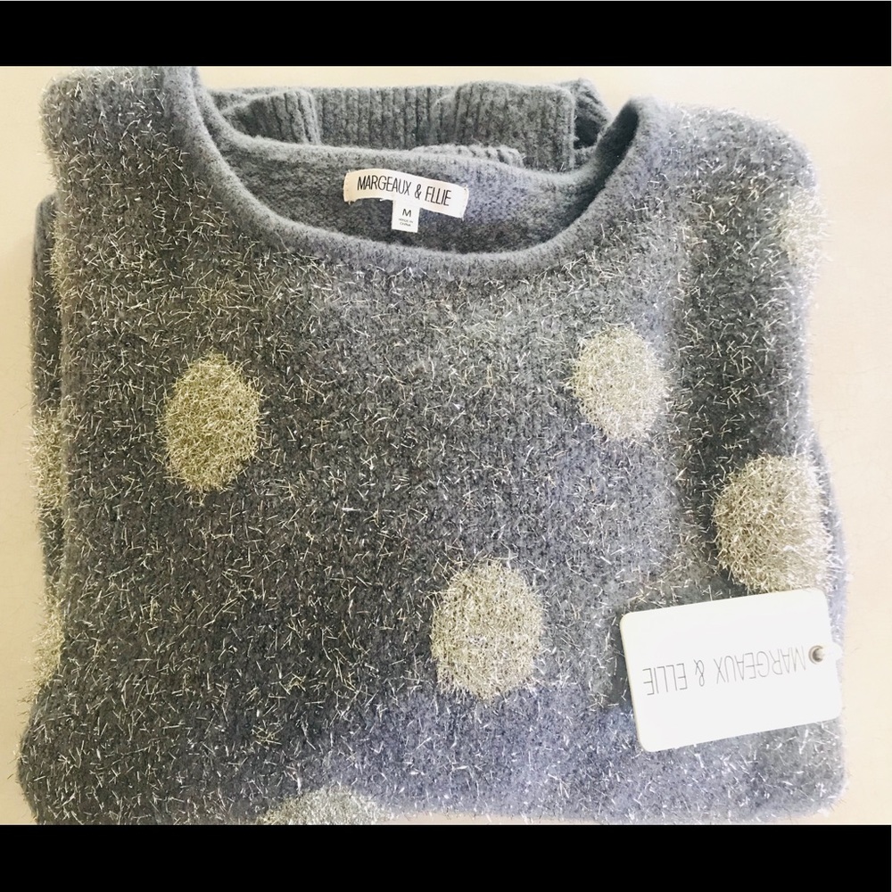 Beautiful NWT Margeaux & Ellie holiday sweater